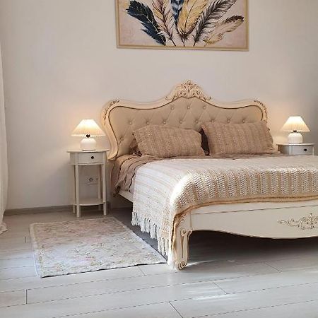 Forum Apartment 66 Lviv Bagian luar foto