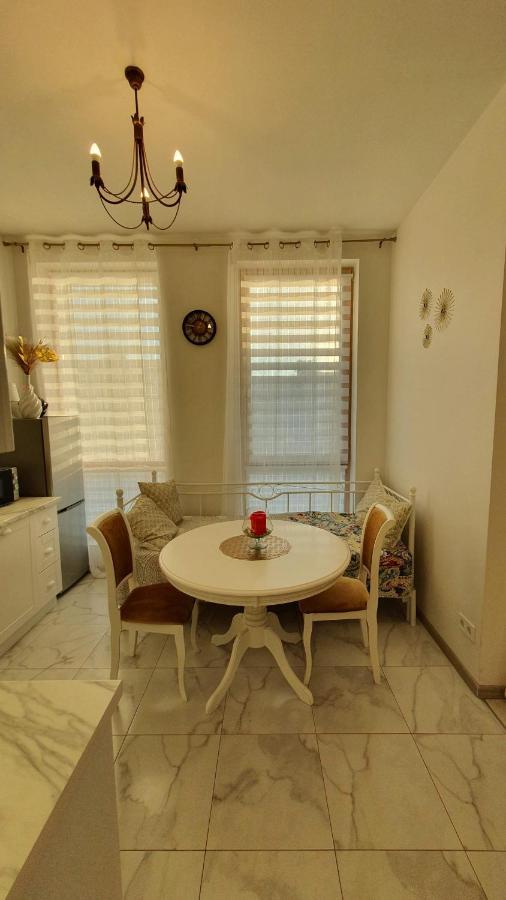 Forum Apartment 66 Lviv Bagian luar foto