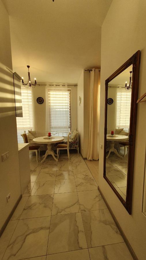 Forum Apartment 66 Lviv Bagian luar foto